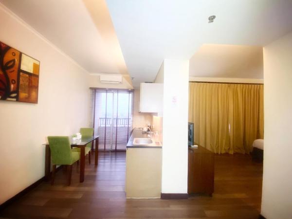 Ancol Marina Residence : photo 10 de la chambre chambre lit queen-size deluxe
