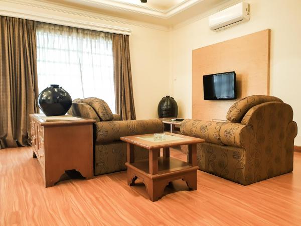 Flamingo Hotel By The Lake, Kuala Lumpur : photo 1 de la chambre suite junior avec balcon