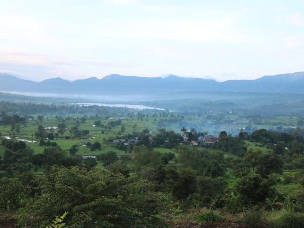 Shinde's Tikona Valley Farm : photo 5 de la chambre chambre familiale - vue sur lac