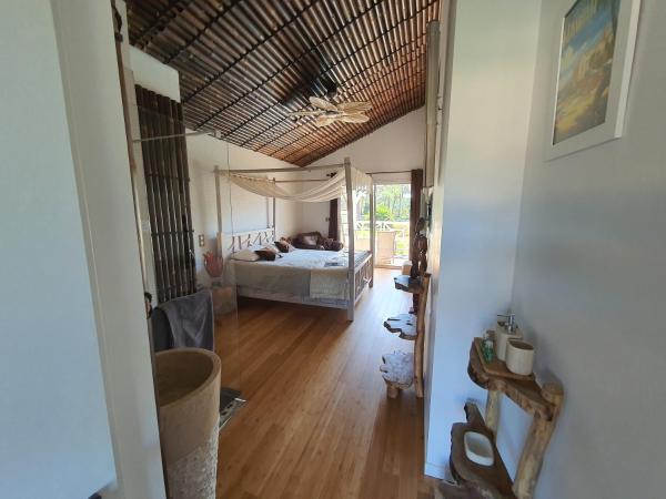 Villa BORA BORA : photo 2 de la chambre chambre double - vue sur piscine