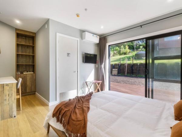 Echo Lodge : photo 2 de la chambre chambre lit queen-size - vue sur jardin