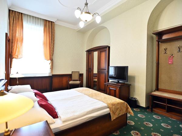 Hotel Eger & Park : photo 1 de la chambre chambre double classique