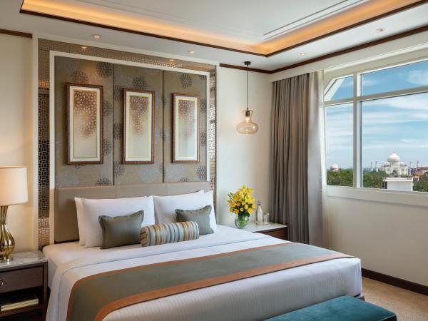 Tajview, Agra-IHCL SeleQtions : photo 5 de la chambre seleqtions suite taj mahal king bed