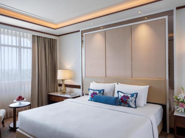Tajview, Agra-IHCL SeleQtions : photo 2 de la chambre executive room pool view king bed 