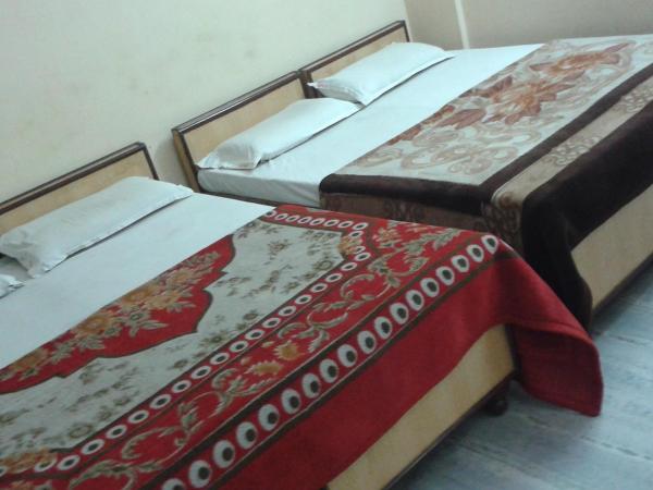 Hotel Sagar : photo 2 de la chambre chambre familiale deluxe