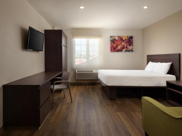 Extended Suites Cancun Cumbres : photo 5 de la chambre suite lit queen-size