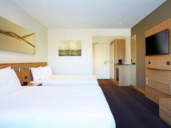 Crowne Plaza Canberra, an IHG Hotel : photo 8 de la chambre chambre lits jumeaux supérieure