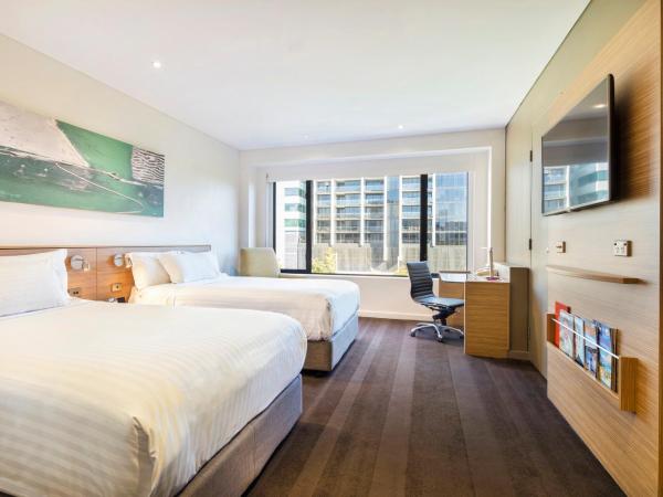 Crowne Plaza Canberra, an IHG Hotel : photo 4 de la chambre chambre lits jumeaux supérieure