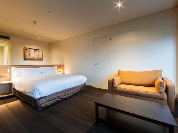 Crowne Plaza Canberra, an IHG Hotel : photo 7 de la chambre chambre lit king-size premium