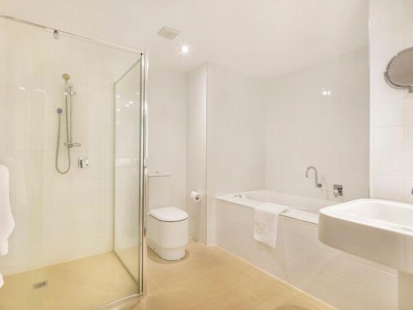 Crowne Plaza Canberra, an IHG Hotel : photo 5 de la chambre suite deluxe