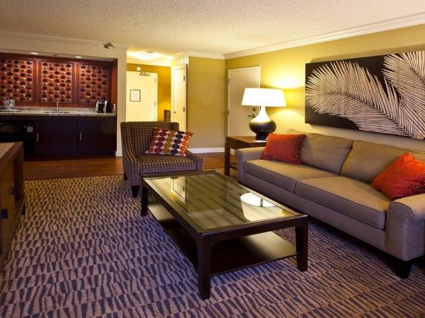 Crowne Plaza Jacksonville Airport, an IHG Hotel : photo 2 de la chambre suite 1 chambre avec canapé-lit
