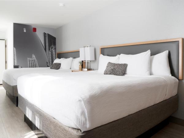 Hotel Saint Clair - Magnificent Mile : photo 2 de la chambre chambre lit king-size premier