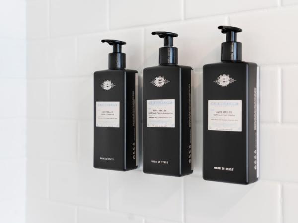 Hotel Saint Clair - Magnificent Mile : photo 6 de la chambre chambre double avec 2 lits doubles