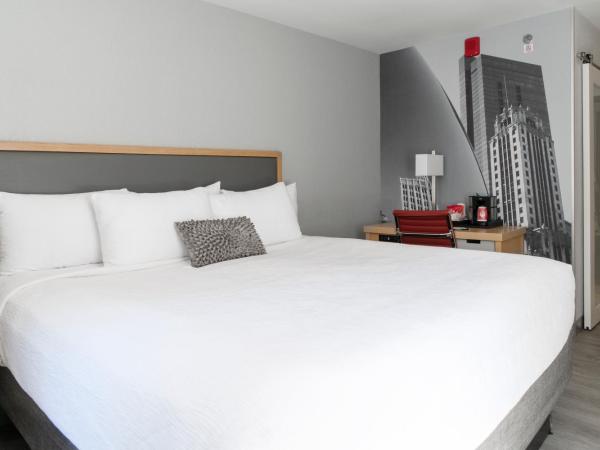 Hotel Saint Clair - Magnificent Mile : photo 3 de la chambre chambre lit king-size standard