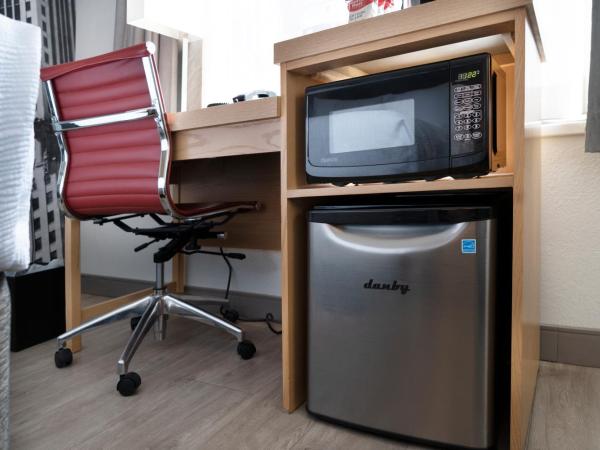 Hotel Saint Clair - Magnificent Mile : photo 5 de la chambre chambre deluxe avec 2 lits doubles