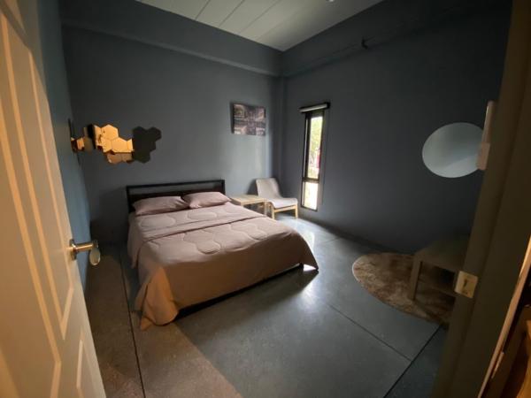 บ้านสุขซอย5 : photo 6 de la chambre chambre quadruple deluxe