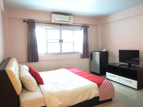 OYO 75414 KJS Pattaya​ : photo 4 de la chambre chambre double deluxe