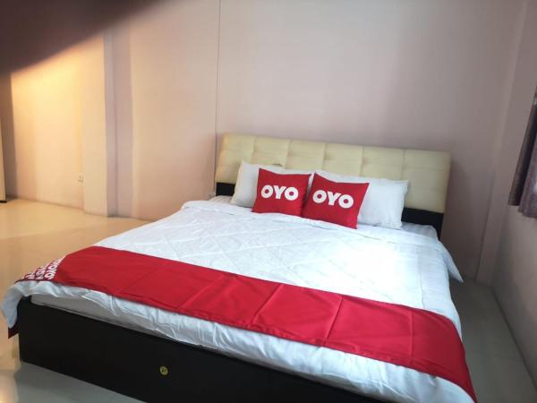 OYO 75414 KJS Pattaya​ : photo 6 de la chambre chambre double deluxe