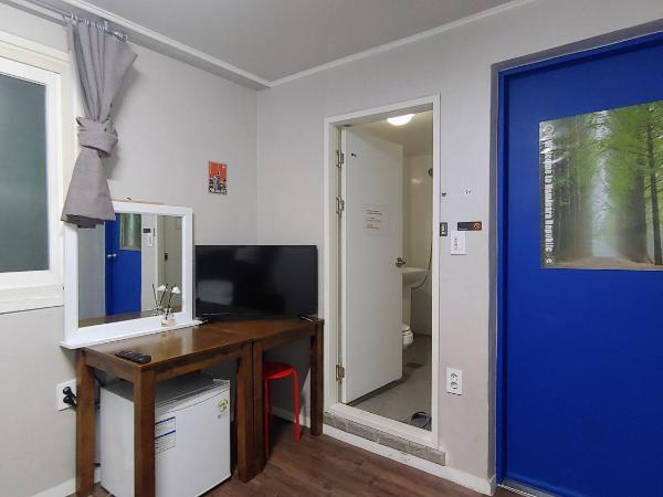 1012 House Namsan : photo 2 de la chambre chambre simple