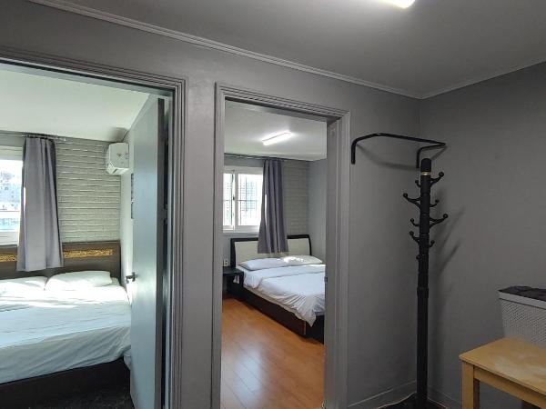 1012 House Namsan : photo 8 de la chambre chambre familiale