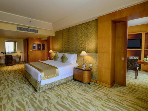 The Grand New Delhi : photo 8 de la chambre presidential suite, 15% discount on food & non-alcoholic beverages, 20% discount on spa & laundry, grand club access, butler service upon request