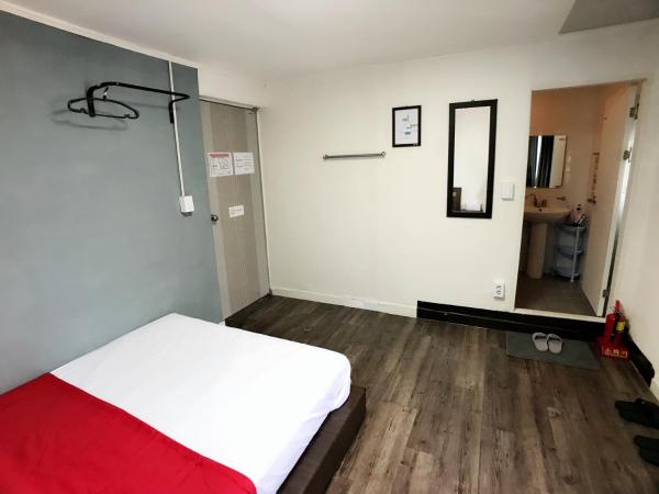 1012 House Namsan : photo 4 de la chambre chambre double