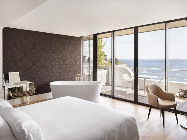 Grand Hôtel Perros-Guirec : photo 1 de la chambre  chambre double - vue panoramique sur mer