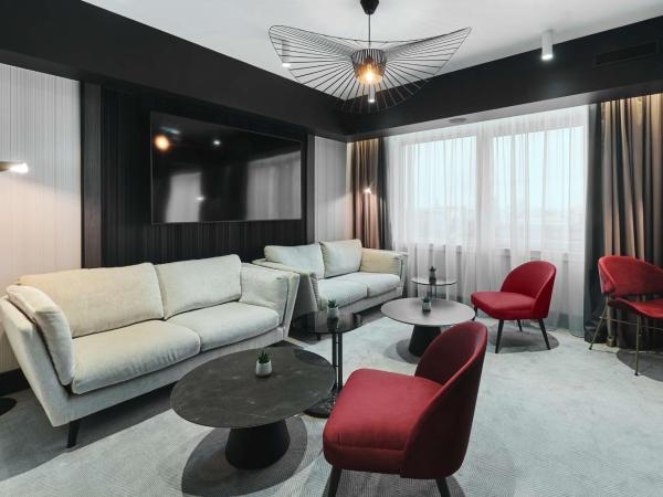 Radisson Collection Hotel, Warsaw : photo 8 de la chambre suite avec accès au salon