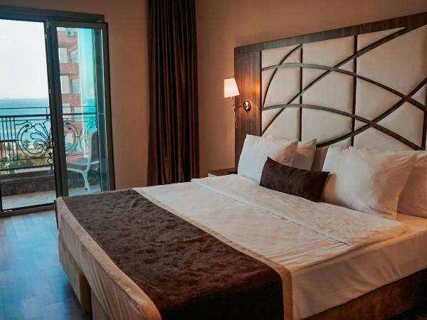 The Grand Mira Business Hotel : photo 3 de la chambre chambre double deluxe avec balcon - vue sur mer