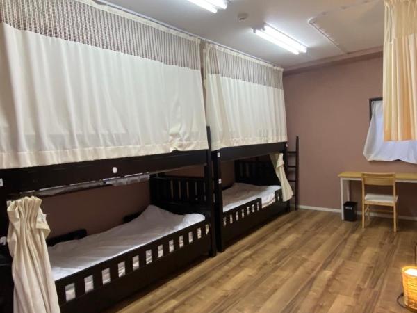 Bonfire Hostel Osaka : photo 5 de la chambre lit dans dortoir mixte de 4 lits