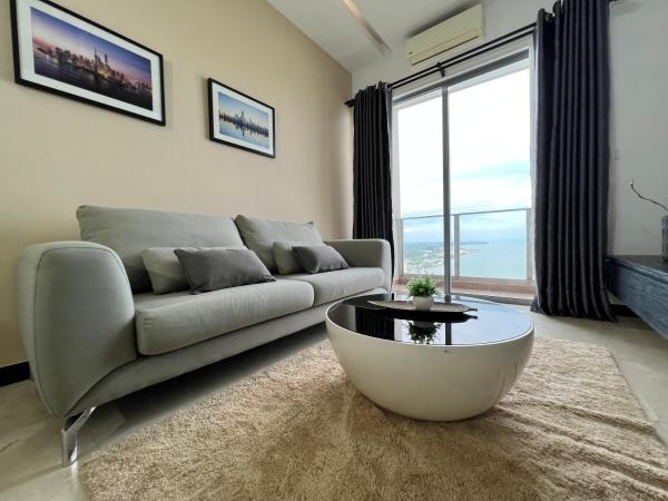 Attic Home Melaka Silverscape Residence & Jonker : photo 3 de la chambre luxury family 2 bedroom suite (private bathtub and sea view)