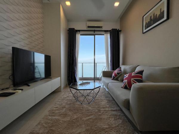 Attic Home Melaka Silverscape Residence & Jonker : photo 8 de la chambre luxury family 2 bedroom suite (private bathtub and sea view)