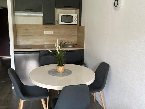 Hotel Résidence Anglet Biarritz-Parme : photo 10 de la chambre  appartement 1 chambre avec cuisine