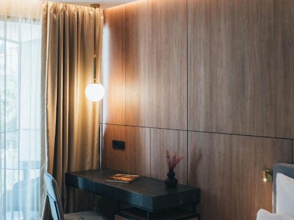 City Hotel Dubrovnik : photo 3 de la chambre chambre double ou lits jumeaux supérieure avec balcon