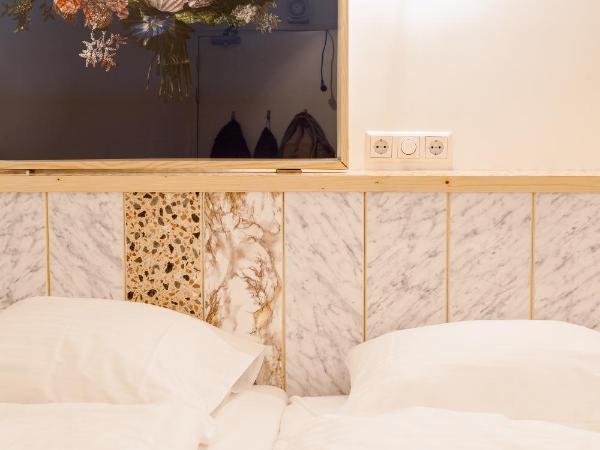 Hotel Not Hotel Amsterdam : photo 4 de la chambre chambre printed house (salle de bains commune)