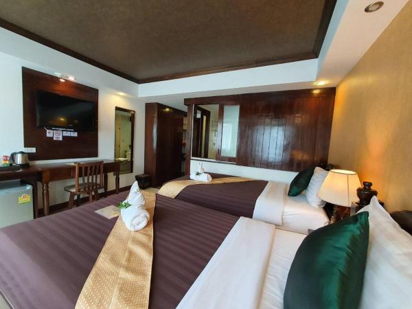 Goldenbell Hotel Chiangmai : photo 2 de la chambre chambre lits jumeaux supérieure
