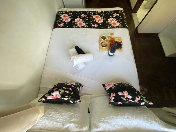 Barra Porto - Suítes & Kitnets : photo 9 de la chambre chambre double avec lit double