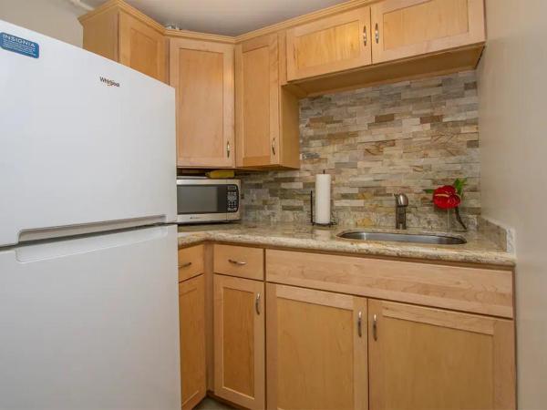 Diamond Head Beach Hotel : photo 8 de la chambre chambre standard lit queen-size