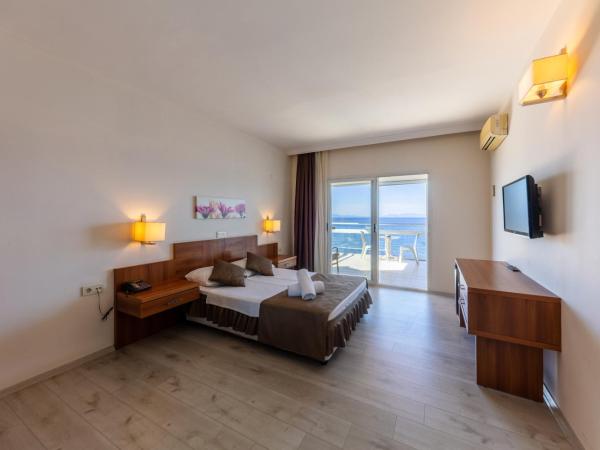 Melis Hotel Kusadasi : photo 2 de la chambre chambre double supérieure - vue sur mer