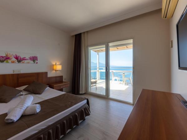 Melis Hotel Kusadasi : photo 8 de la chambre chambre double supérieure - vue sur mer