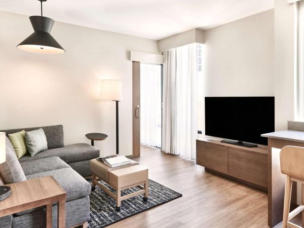 Hyatt Place Phoenix/Downtown : photo 2 de la chambre suite 1 chambre lit king-size avec canapé-lit
