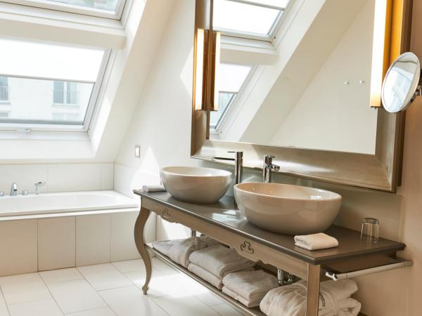 Steigenberger Hotel Herrenhof : photo 4 de la chambre suite