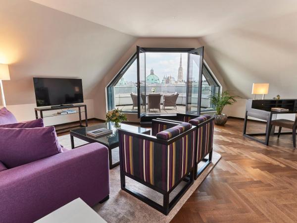 Steigenberger Hotel Herrenhof : photo 2 de la chambre suite avec terrasse