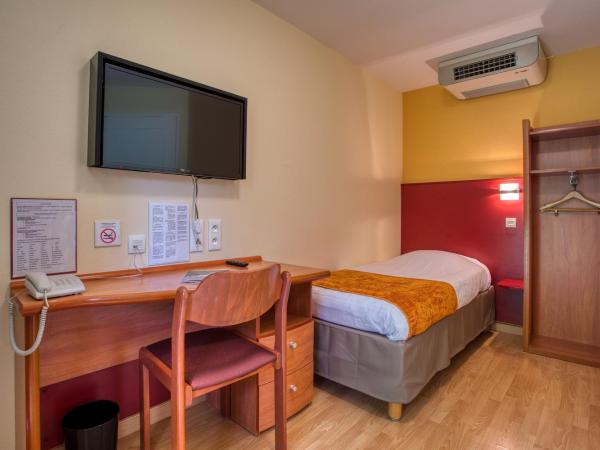 Abbys Hotel : photo 7 de la chambre chambre lits jumeaux pour personnes à mobilité réduite