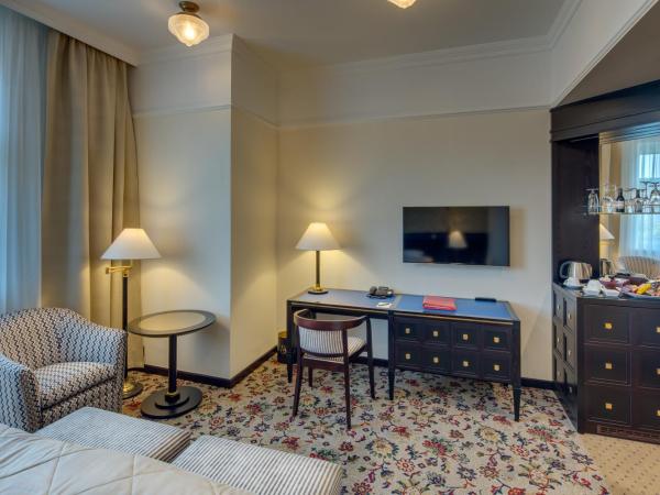 Hotel Savoy Prague : photo 8 de la chambre chambre deluxe
