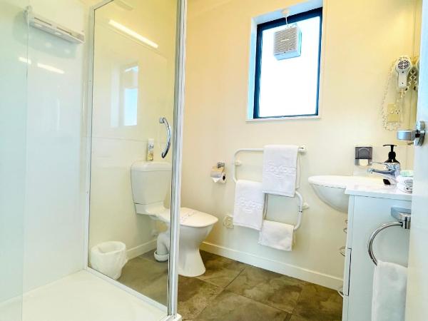 298 Westside Motor Lodge : photo 8 de la chambre appartement 2 chambres