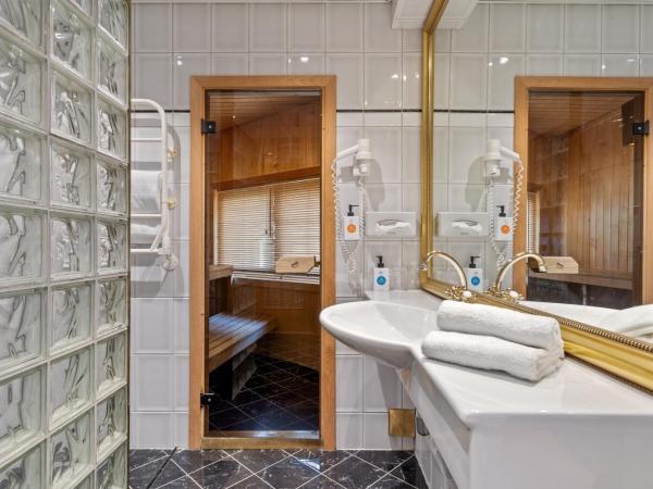 Quality Hotel Saga : photo 3 de la chambre suite