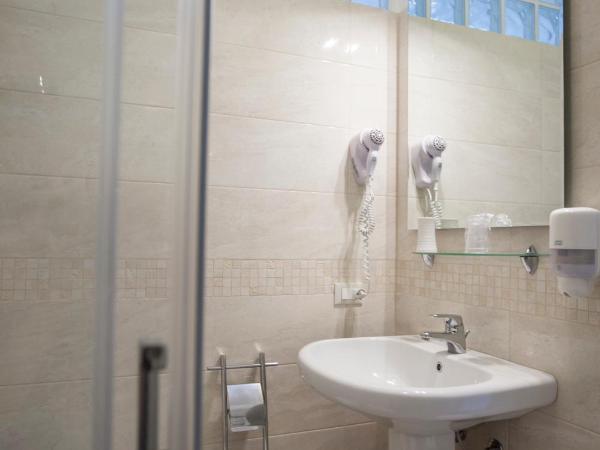 Hotel Amalfi : photo 6 de la chambre petite chambre double