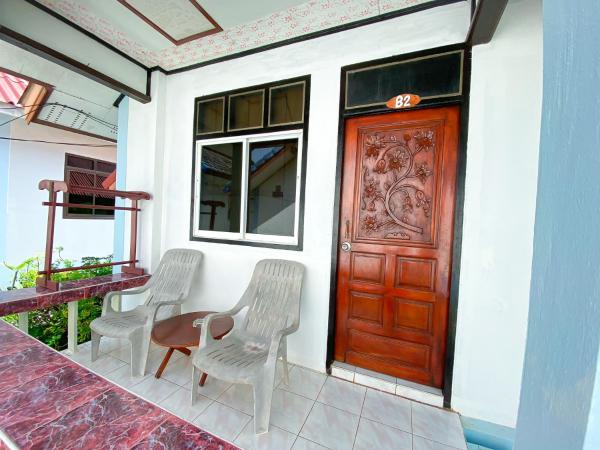 Lanta Paradise Beach Resort : photo 5 de la chambre bungalow standard