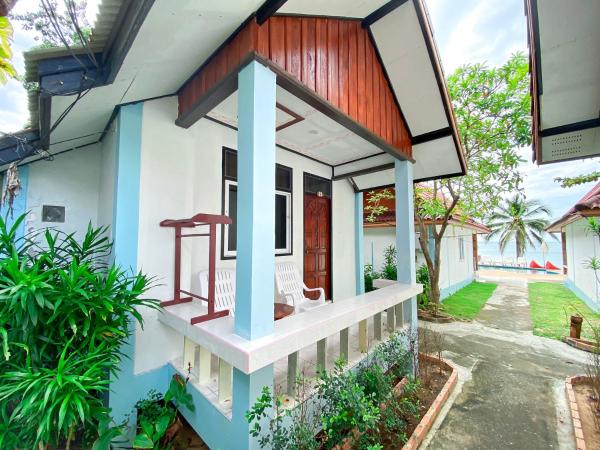 Lanta Paradise Beach Resort : photo 6 de la chambre bungalow standard